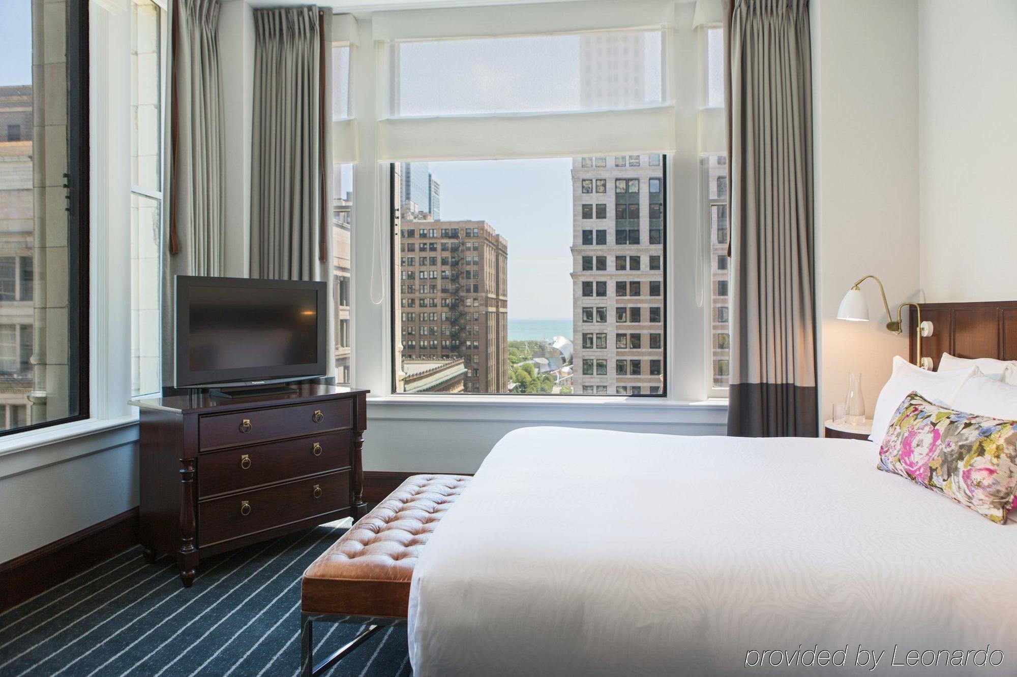Staypineapple, An Iconic Hotel, The Loop Чикаго Екстериор снимка